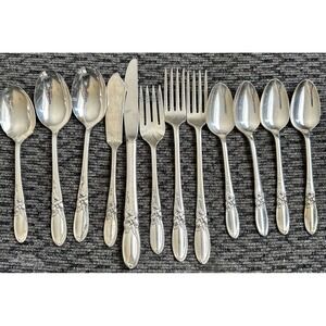 12 Piece Oneida Community White Orchid Silverplate Flatware Mixed Lot